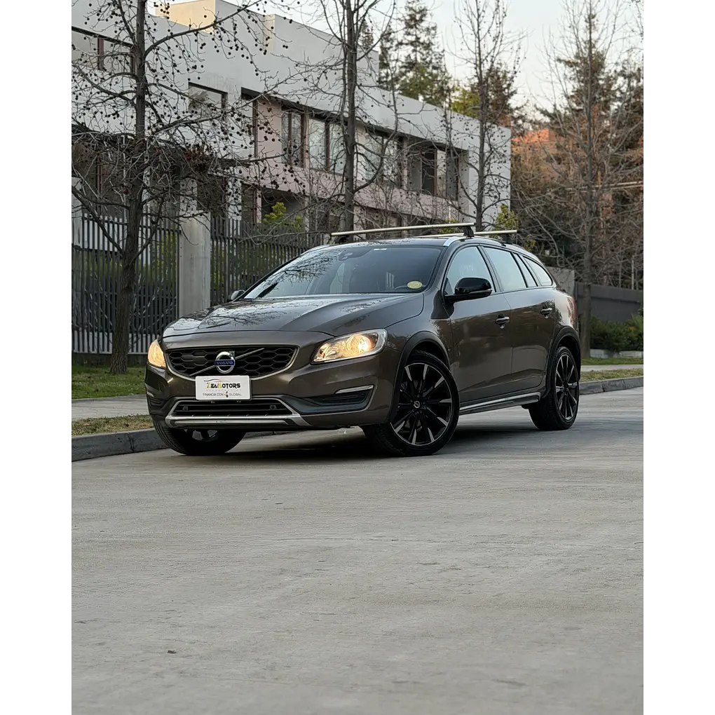 Volvo 3 — foto 6 de 7