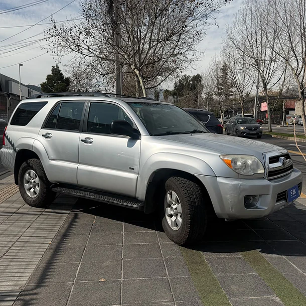 TOYOTA 4RUNNER SR5 4.0 AUT 2009 10