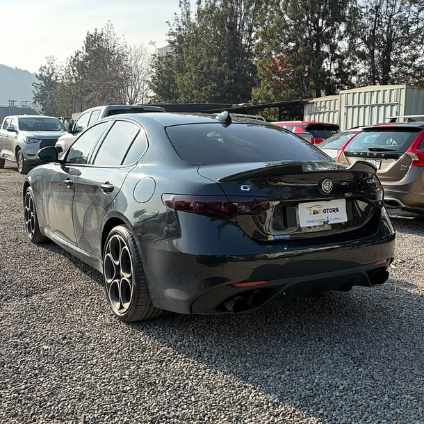 ALFA ROMEO GIULIA 2.0 VELOCE  2024 6