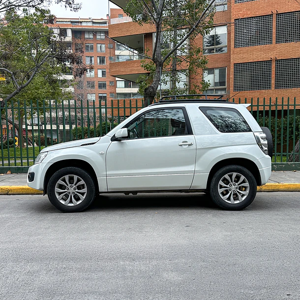 SUZUKI GRAND VITARA 2.4 GLX SPORT 4X4 MT 3P 2016 2