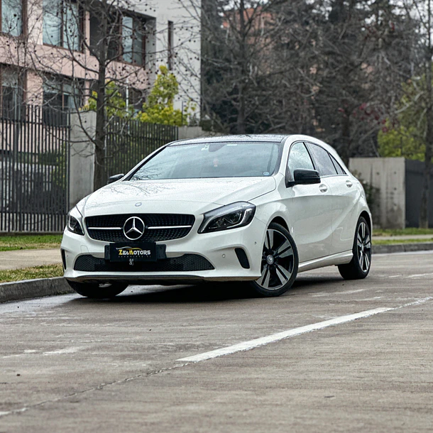 MERCEDES BENZ A200 D 2.1 2017 1