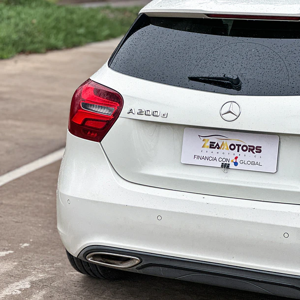 MERCEDES BENZ A200 D 2.1 2017 12