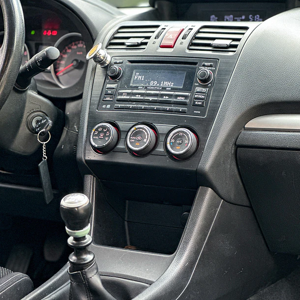 SUBARU NEW XV AWD 2.0I 2014 11