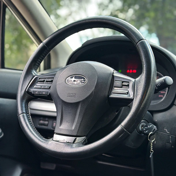 SUBARU NEW XV AWD 2.0I 2014 12