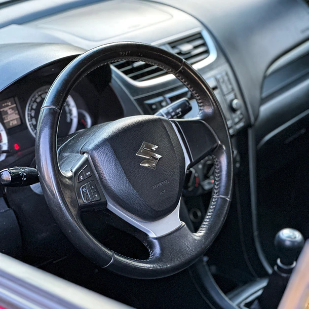 Suzuki Swift 1.4 2012  7