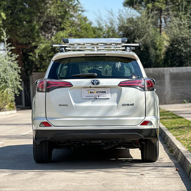 TOYOTA RAV 4 LUJO 4X2 2.0 MT 2018 5