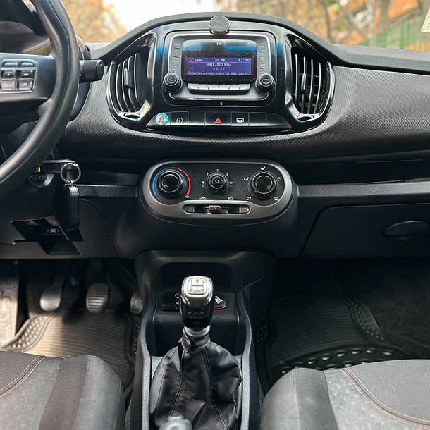 FIAT UNO SPORTING 1.4 2016 8