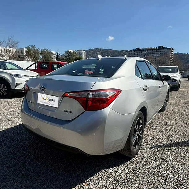 Toyota Corolla 2015 GL 1.8 2015 4
