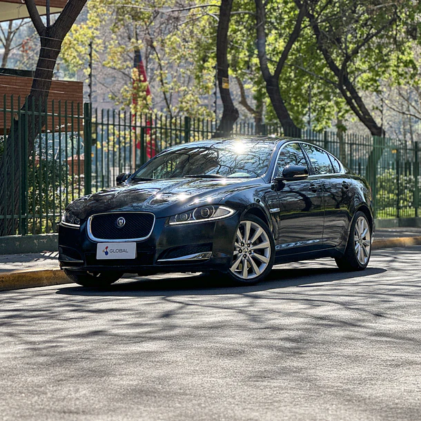 JAGUAR XF 3.0 V6 TURBO AUT 2013 1