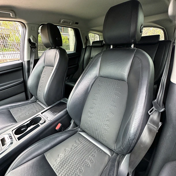 Land Rover Discovery Sport 2.0 SE 4WD 2019 13