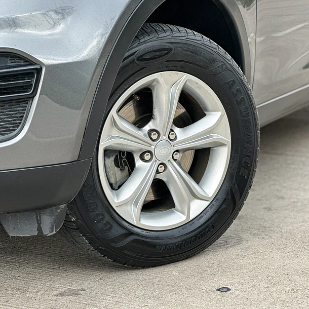 Land Rover Discovery Sport 2.0 SE 4WD 2019 6