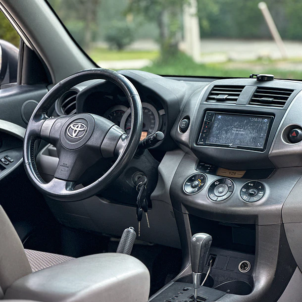 TOYOTA RAV4 2.4 AUT 2012 9