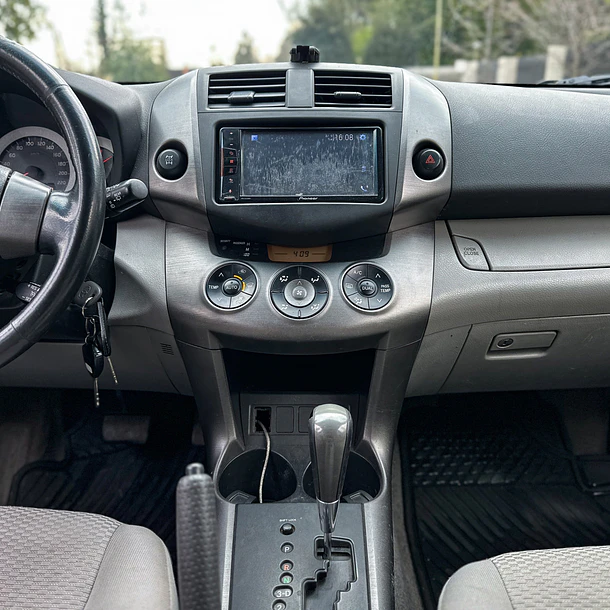 TOYOTA RAV4 2.4 AUT 2012 8