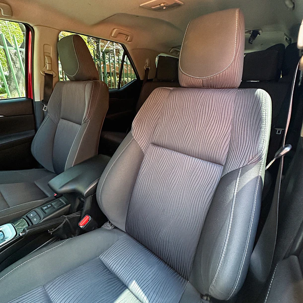 TOYOTA FORTUNER 2.8 SR5 TDI DIESEL 4X4 MT 5P 2023 14