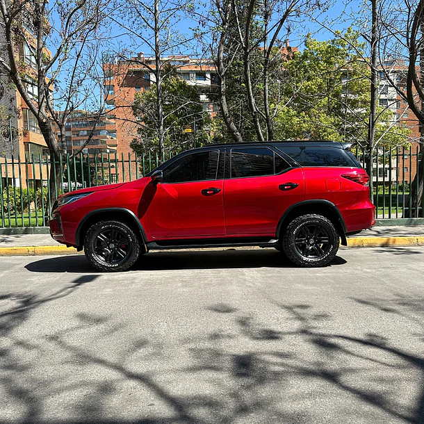 TOYOTA FORTUNER 2.8 SR5 TDI DIESEL 4X4 MT 5P 2023 2