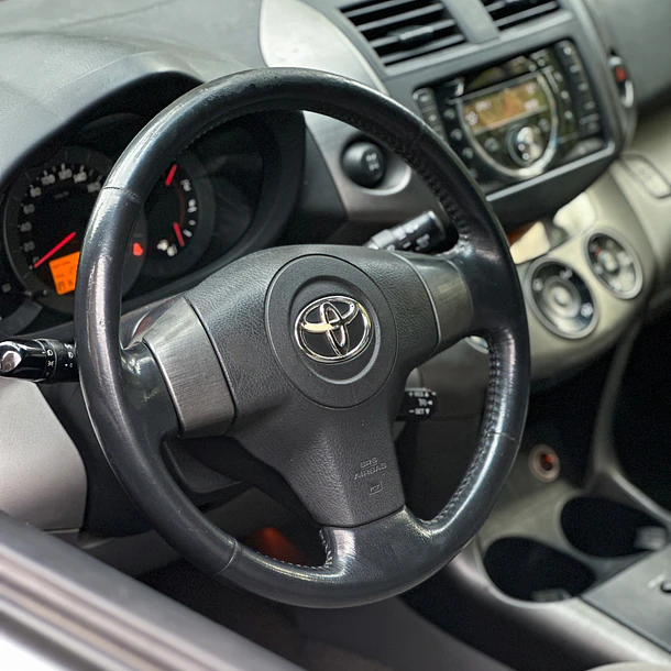 TOYOTA RAV4 2.4 AUT 2012 7