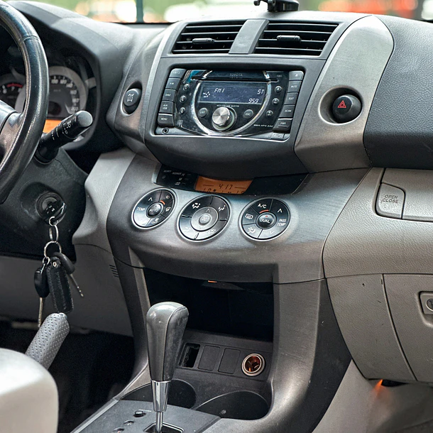 TOYOTA RAV4 2.4 AUT 2012 11