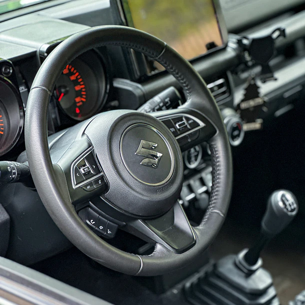 SUZUKI JIMNY GLX 4X4 1.5 2025 7