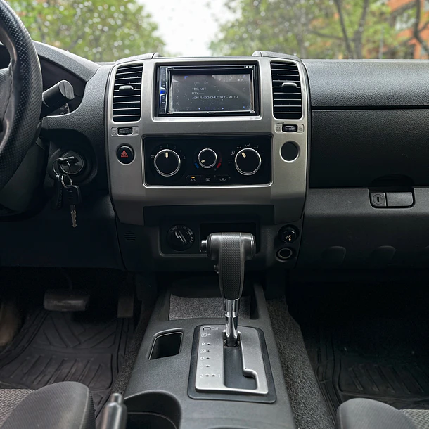 NISSAN NAVARA DCAB LUX LE  4X4  2.5 AUT 2015 9