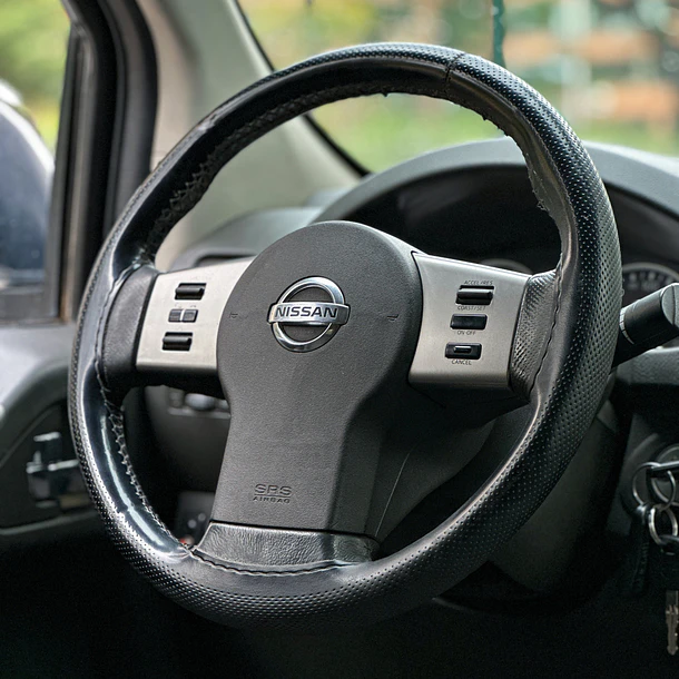 NISSAN NAVARA DCAB LUX LE  4X4  2.5 AUT 2015 14