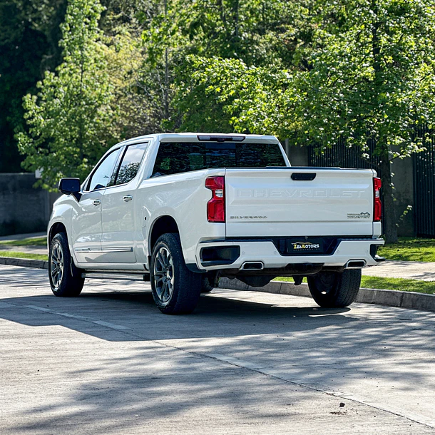 CHEVROLET SILVERADO 4X4 3.0L AUT HIGH COUNTRY 2023 4
