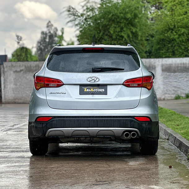 Hyundai Santa Fe — foto 5 de 33