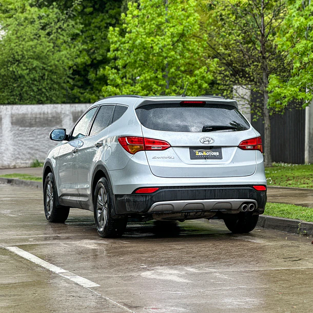 Hyundai Santa Fe — foto 4 de 33