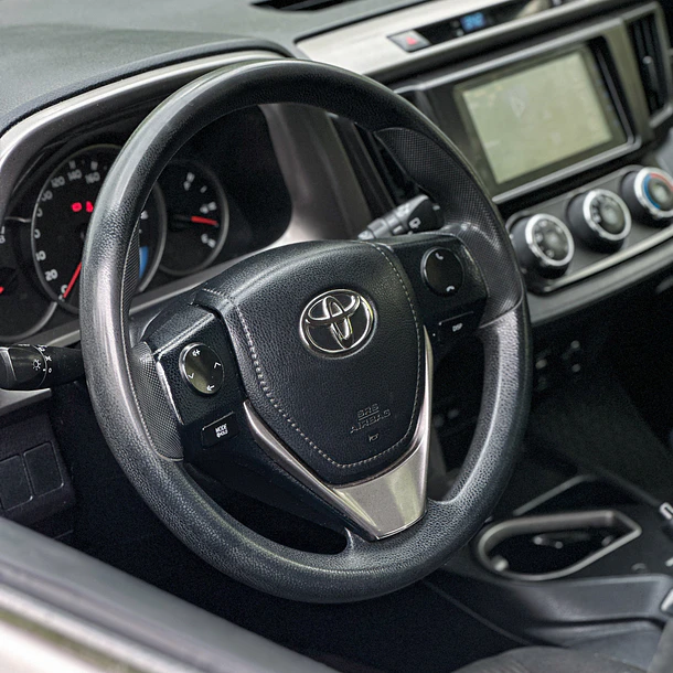 TOYOTA RAV4 2.0 SUPER LUJO 4X2 AT 5P 2018 6