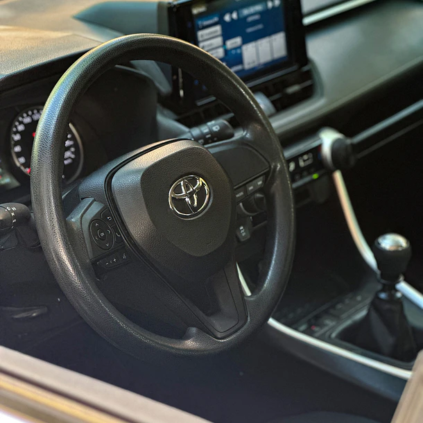 TOYOTA RAV4 LE 4X2 2.0 2023 7