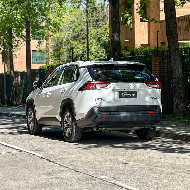 TOYOTA RAV4 LE 4X2 2.0 2023 4