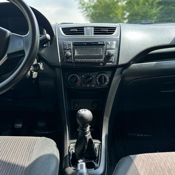 SUZUKI SWIFT GL 1.2 2016 8