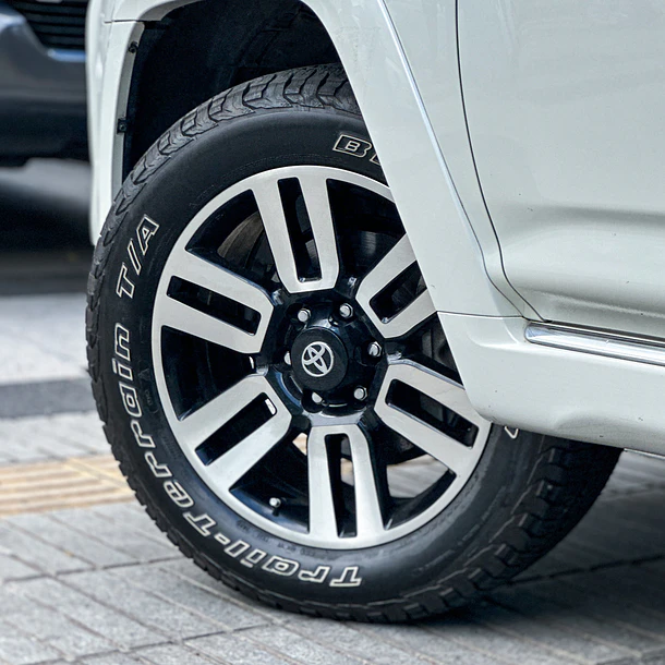 Toyota 4runner 4.0 Limited 4x4 Auto 2022 5
