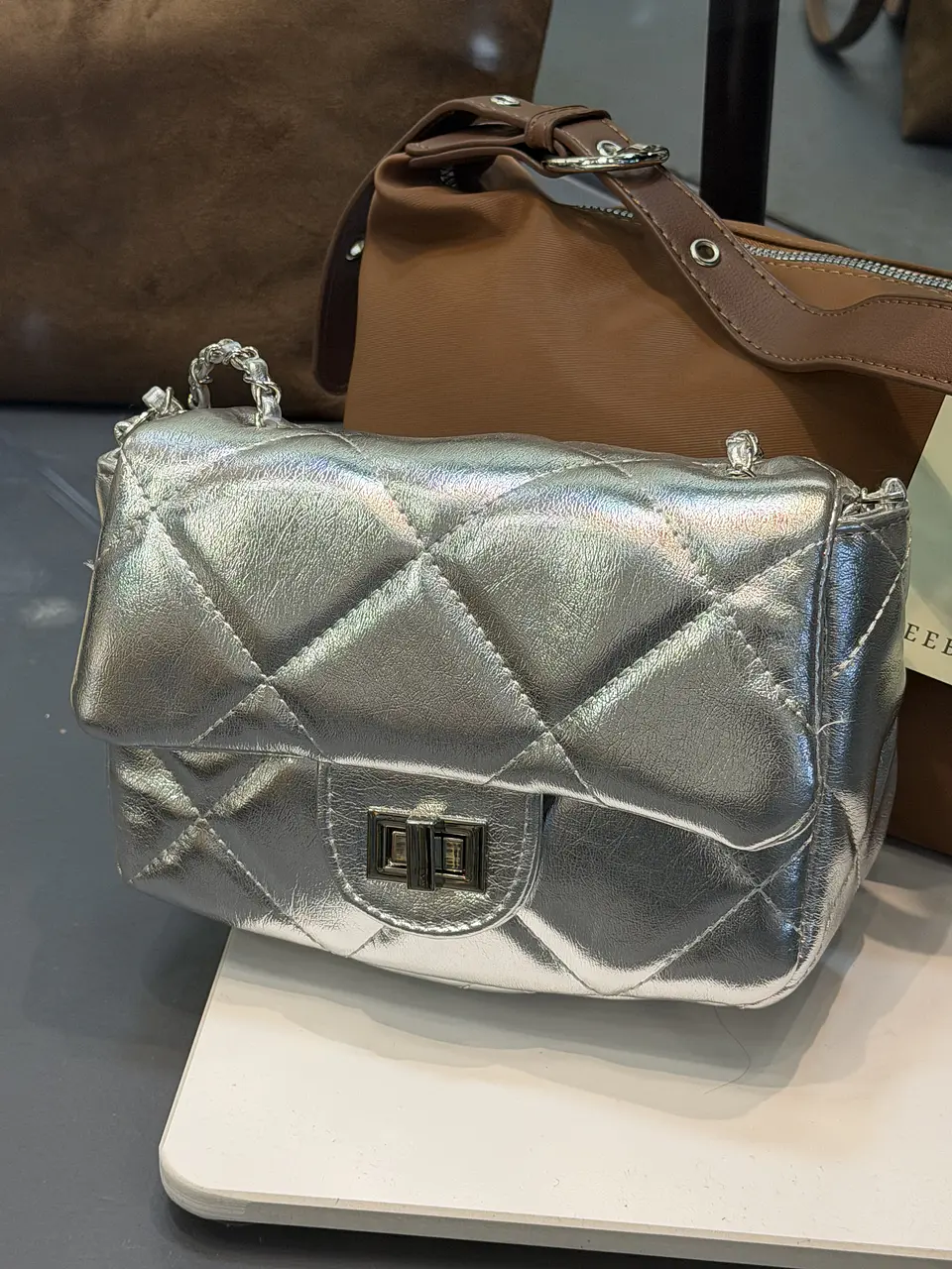 Cartera Praga 4