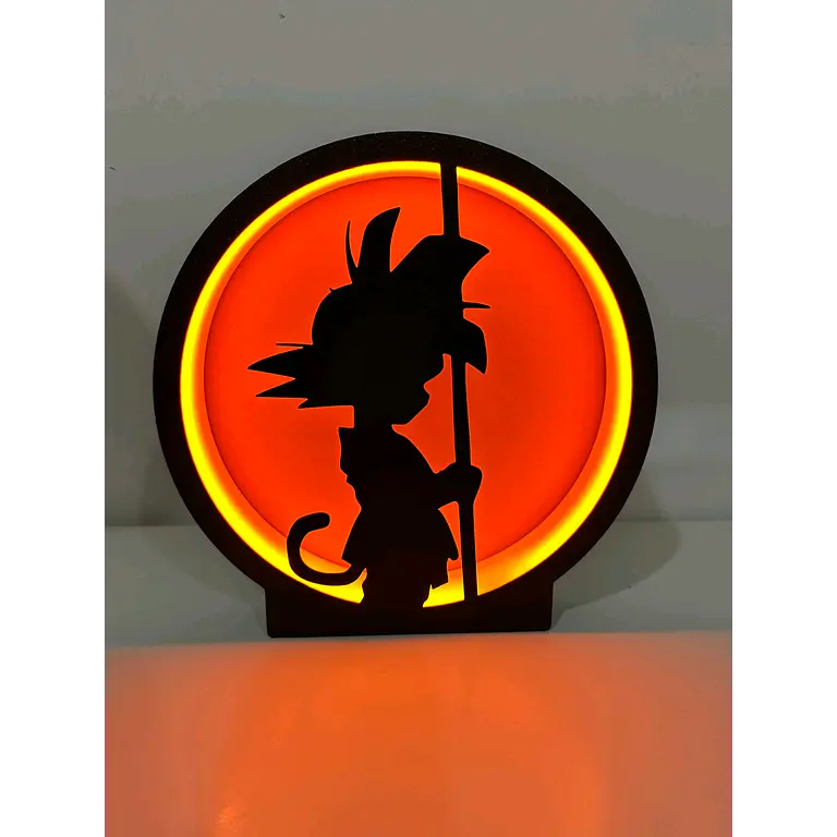 Lámpara LED Anime Guerrero con Báculo – Decoración Geek 2