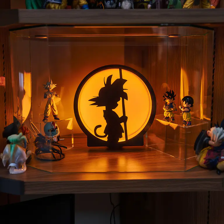 Lámpara LED Anime Guerrero con Báculo – Decoración Geek 3
