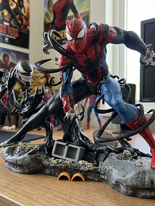 Spiderman + Venom /Diorama 