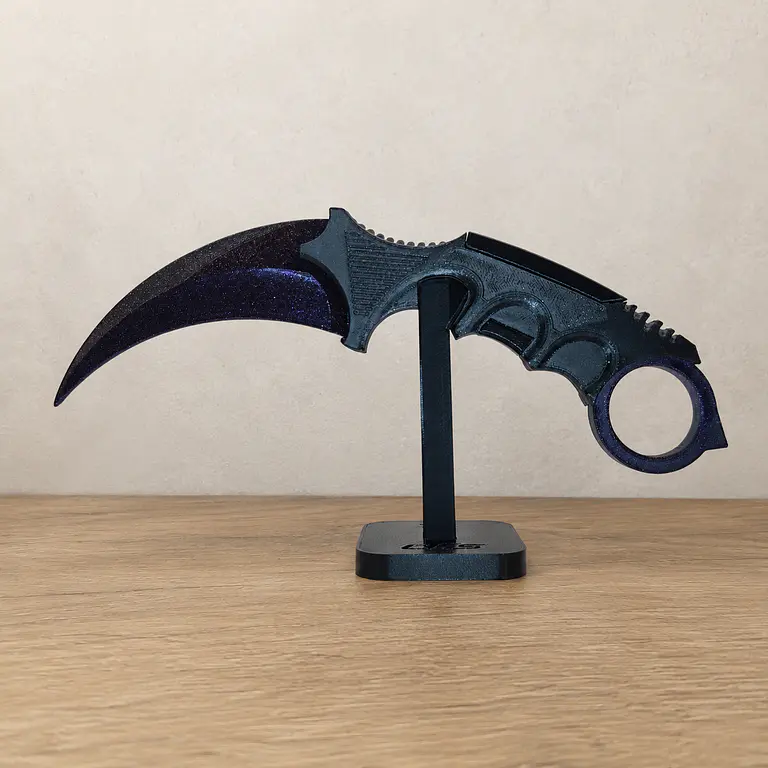 Karambit CS2 con Soporte 3