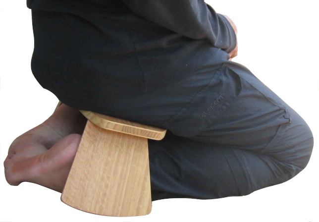Banquillo Seiza plegable para meditación. Incluye bolso de transporte.