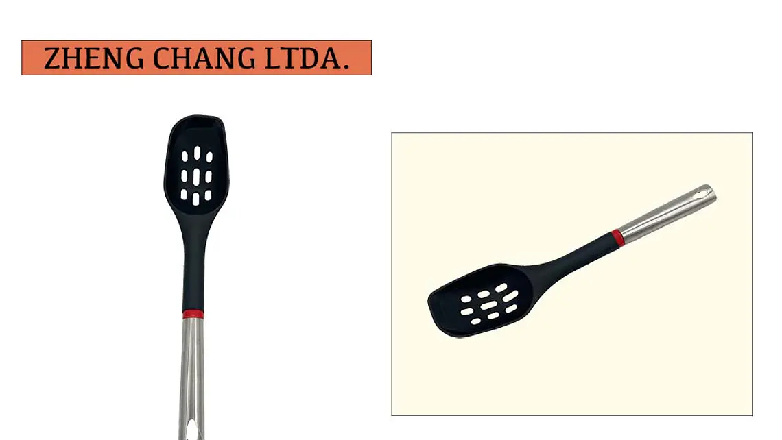 Cuchara con huecos plástica negra   1