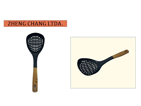 Cucharon colador plástica negra estilo madera