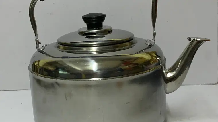  Tetera acero inox 2L (x6) 1