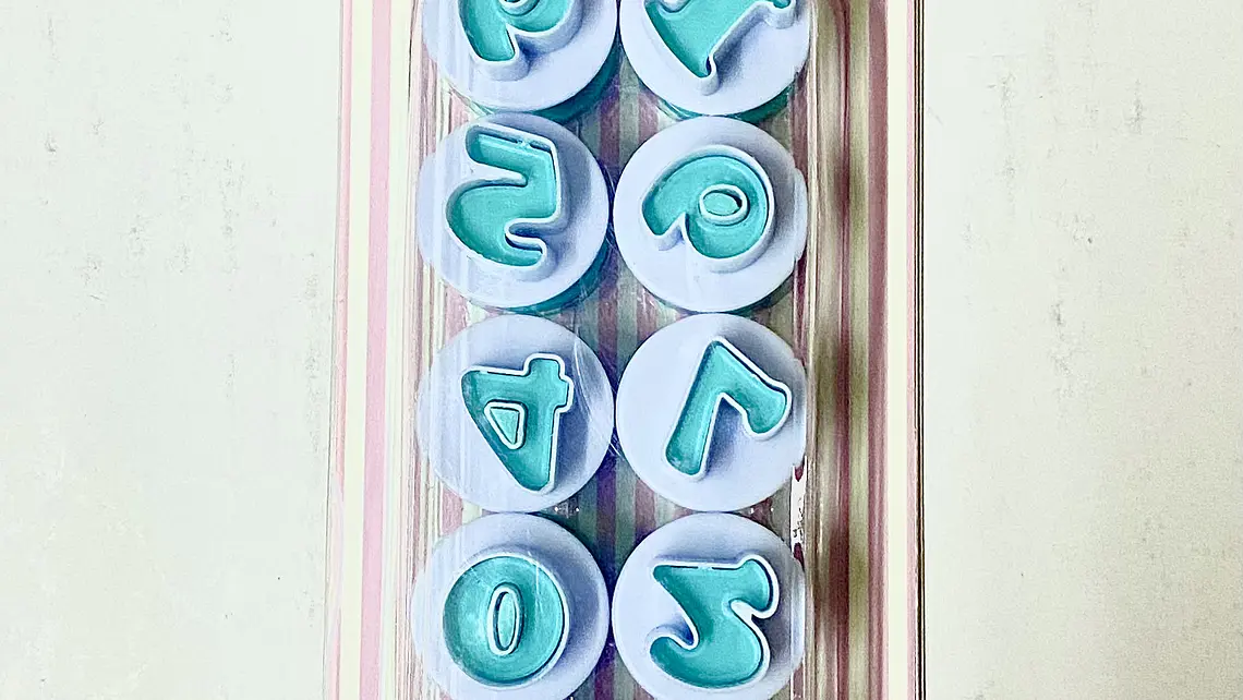 Juego de 10 cortadores de números para galletas (x12) 1