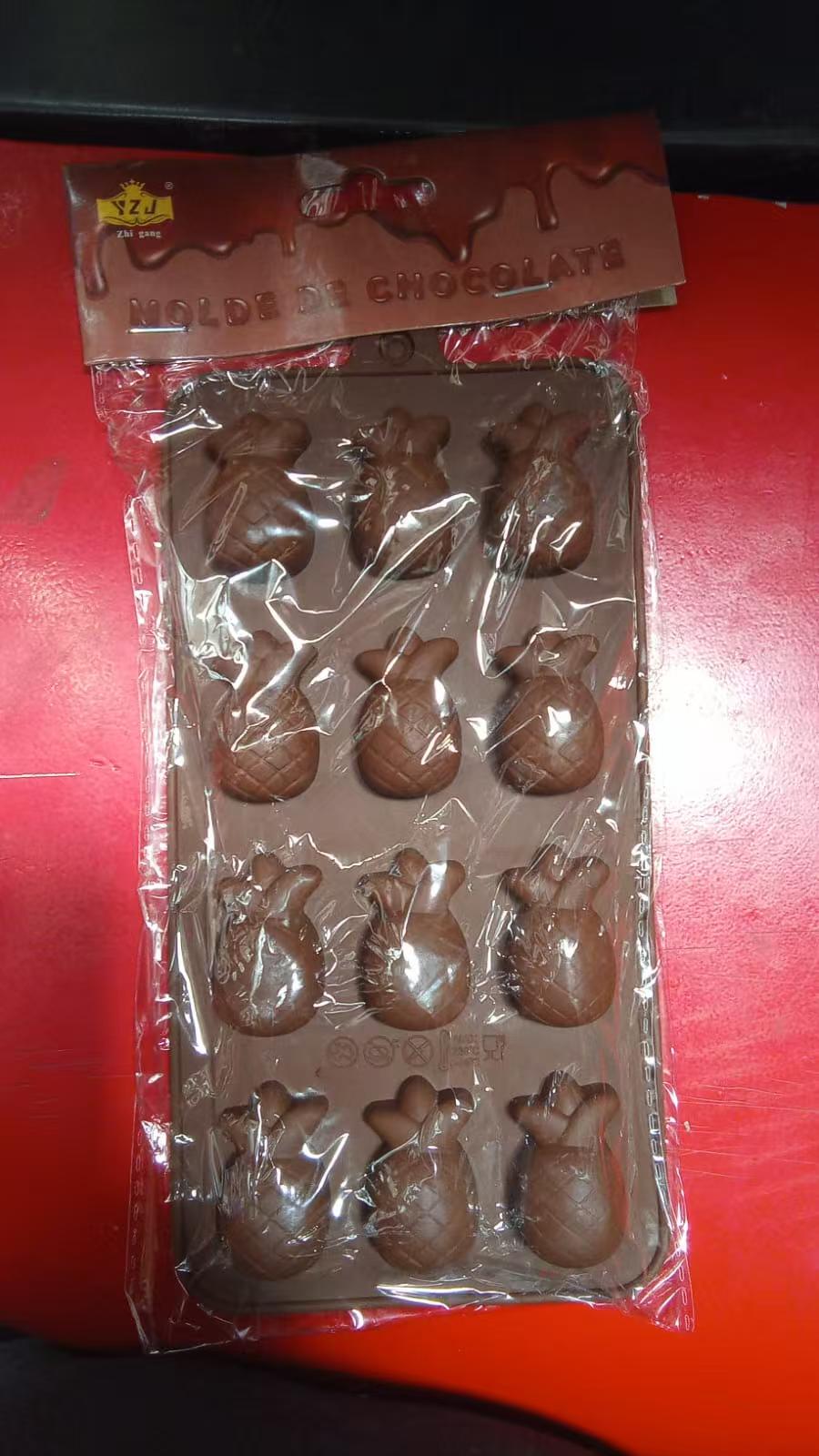 Molde para chocolates con forma de piña (x12)