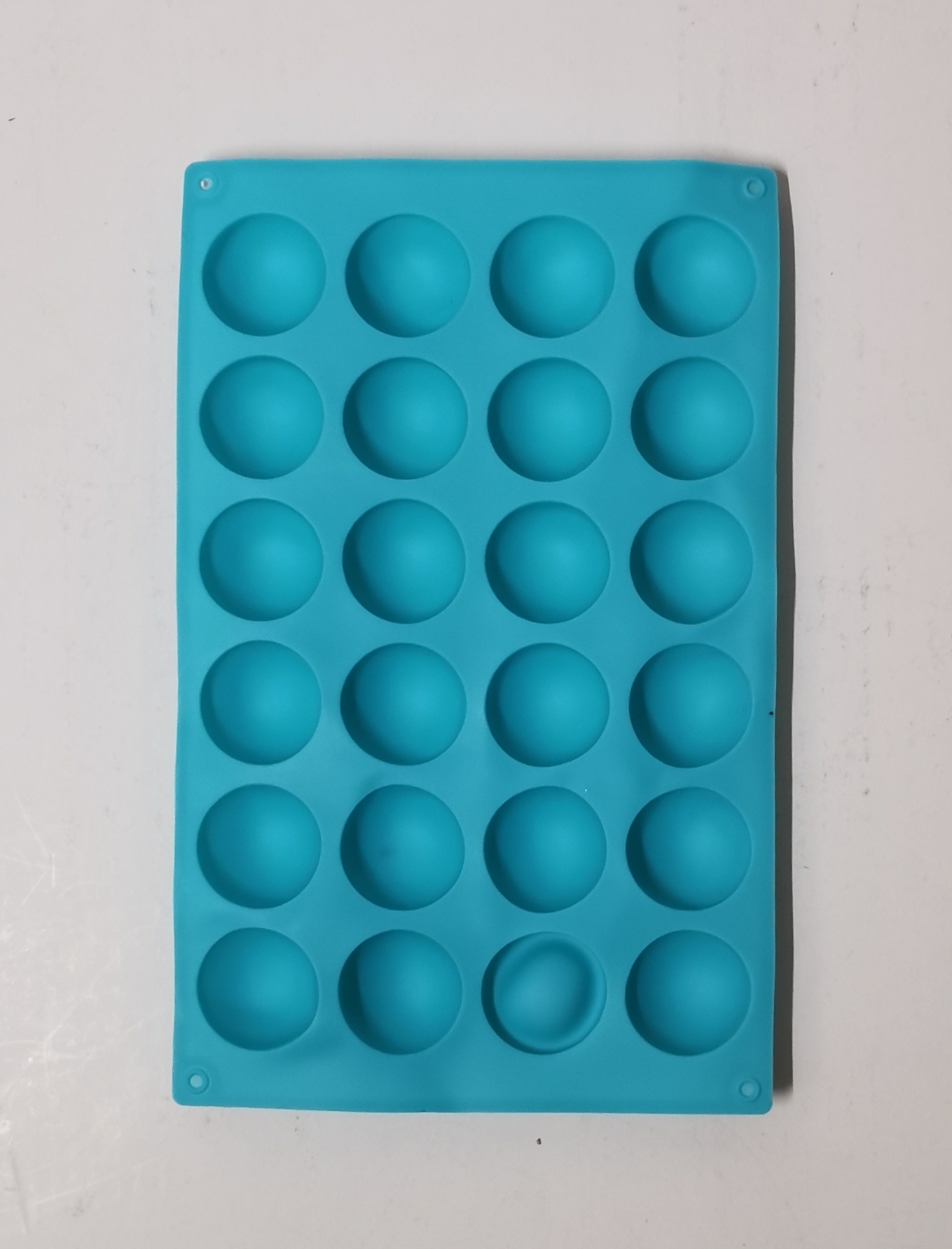 Molde de silicona con 24 semiesferas (x12)