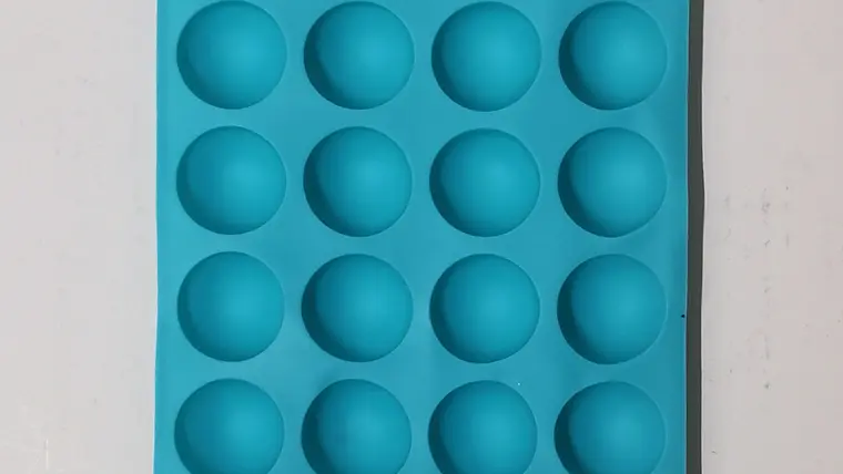 Molde de silicona con 24 semiesferas (x12) 1