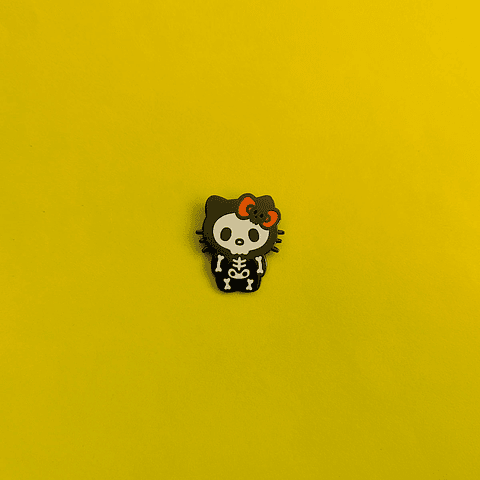 Pin Hello kitty