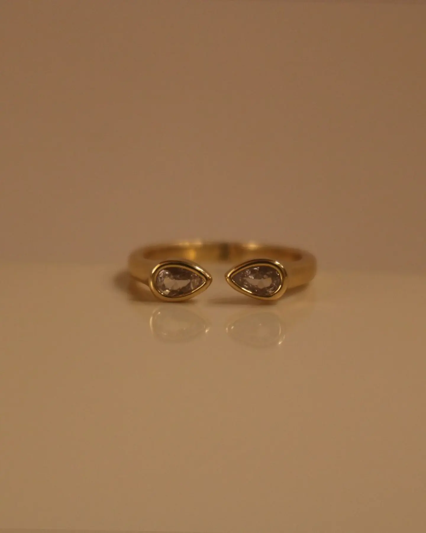 Aira Ring 1