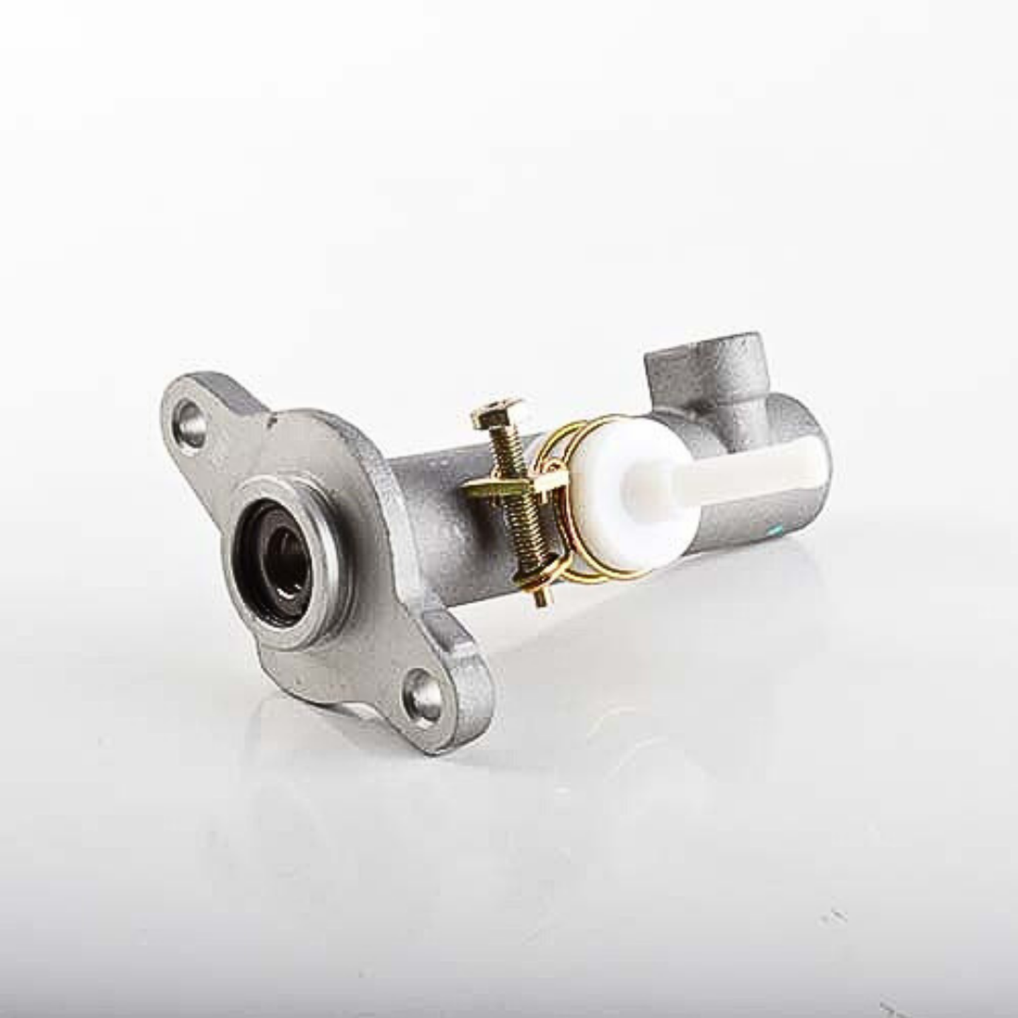 Bomba De Embrague Chevrolet NKR 2.8 , 3.1 - NPR 4.3 , 4.8 1