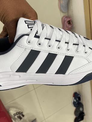Adidas Grand Court Blanco con Detalles Negro 