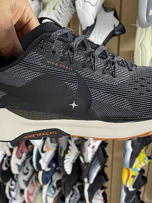 Nike Trail ATC Negro 